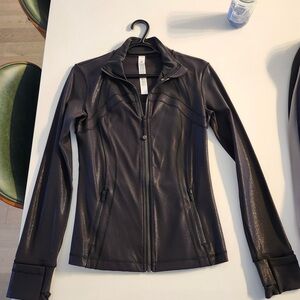 lululemon athletica Shimmering Black Define Jacket size 8